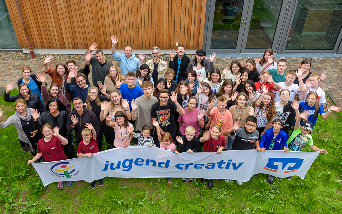 Bundespreisträgerakademie 2023 - Rund 50 Kinder und Jugendliche aus ganz Deutschland trafen sich bei der Bundespreisträgerakademie des 53. Internationalen Jugendwettbewerbs jugend creativ. To be continued… <br>Foto: BVR / Mandy Putz