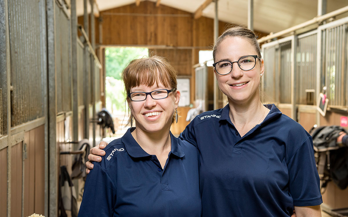 Julia (links) gemeinsam mit Dunja Ferring-Appel